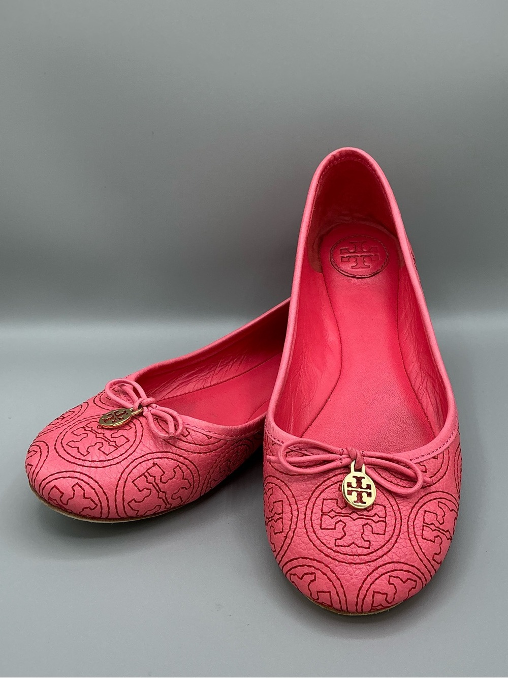 Tory Burch Chelsea Stitched Logo Ballet Flat in Rose Petal or Coral Pink Size 8